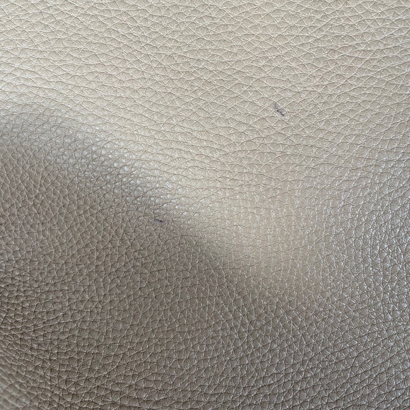 Authentic Gucci Reversible Rumble Tote - Picture 12 of 16